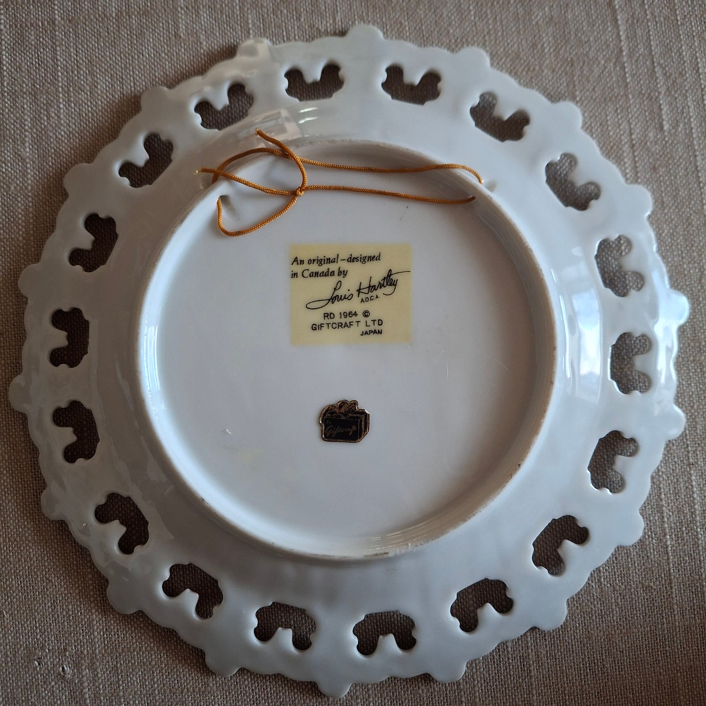 Vintage Canada's Wildlife Souvenir Plate